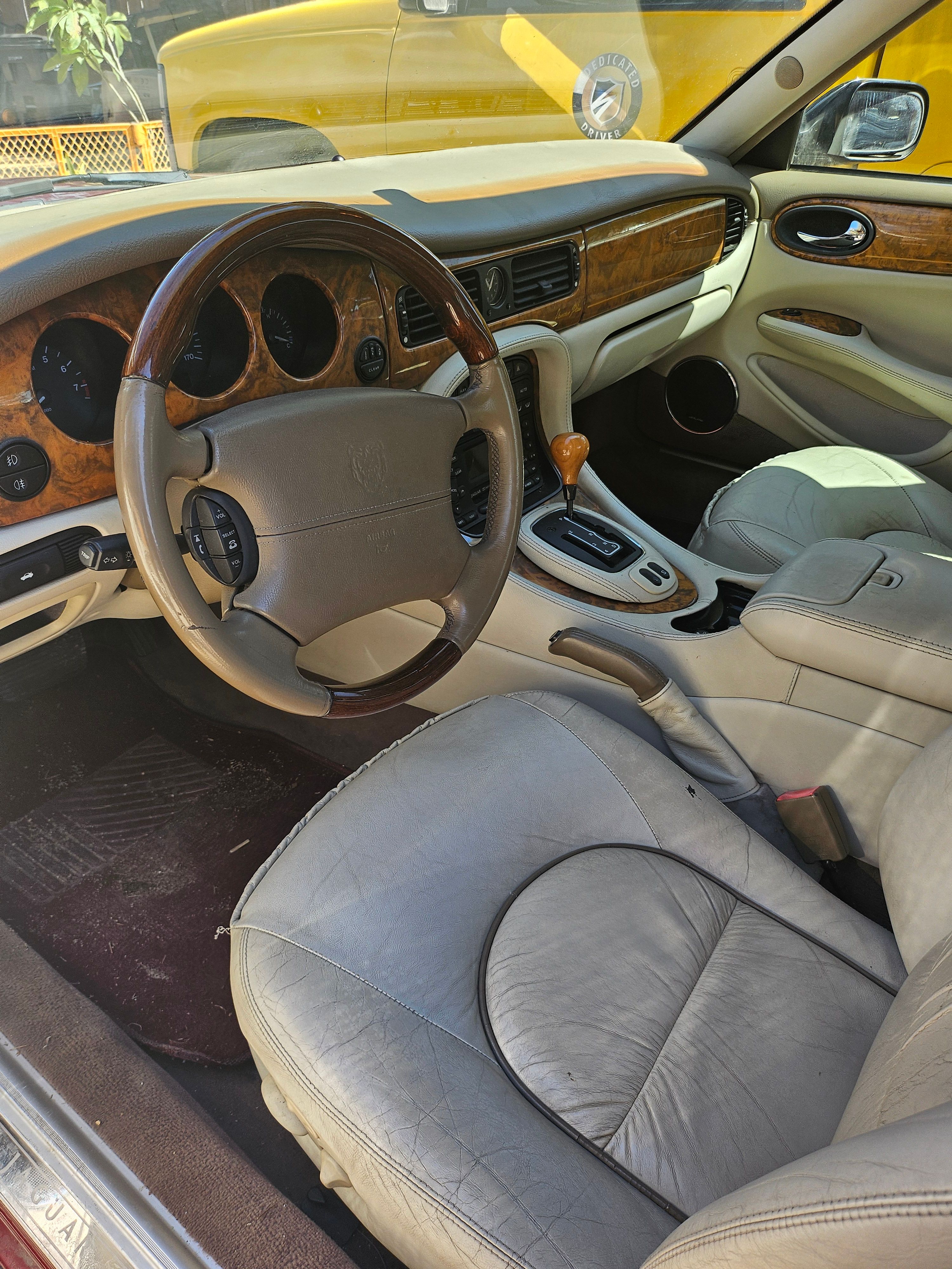 Used 2001 Jaguar XJ Vanden Plas RWD image 12