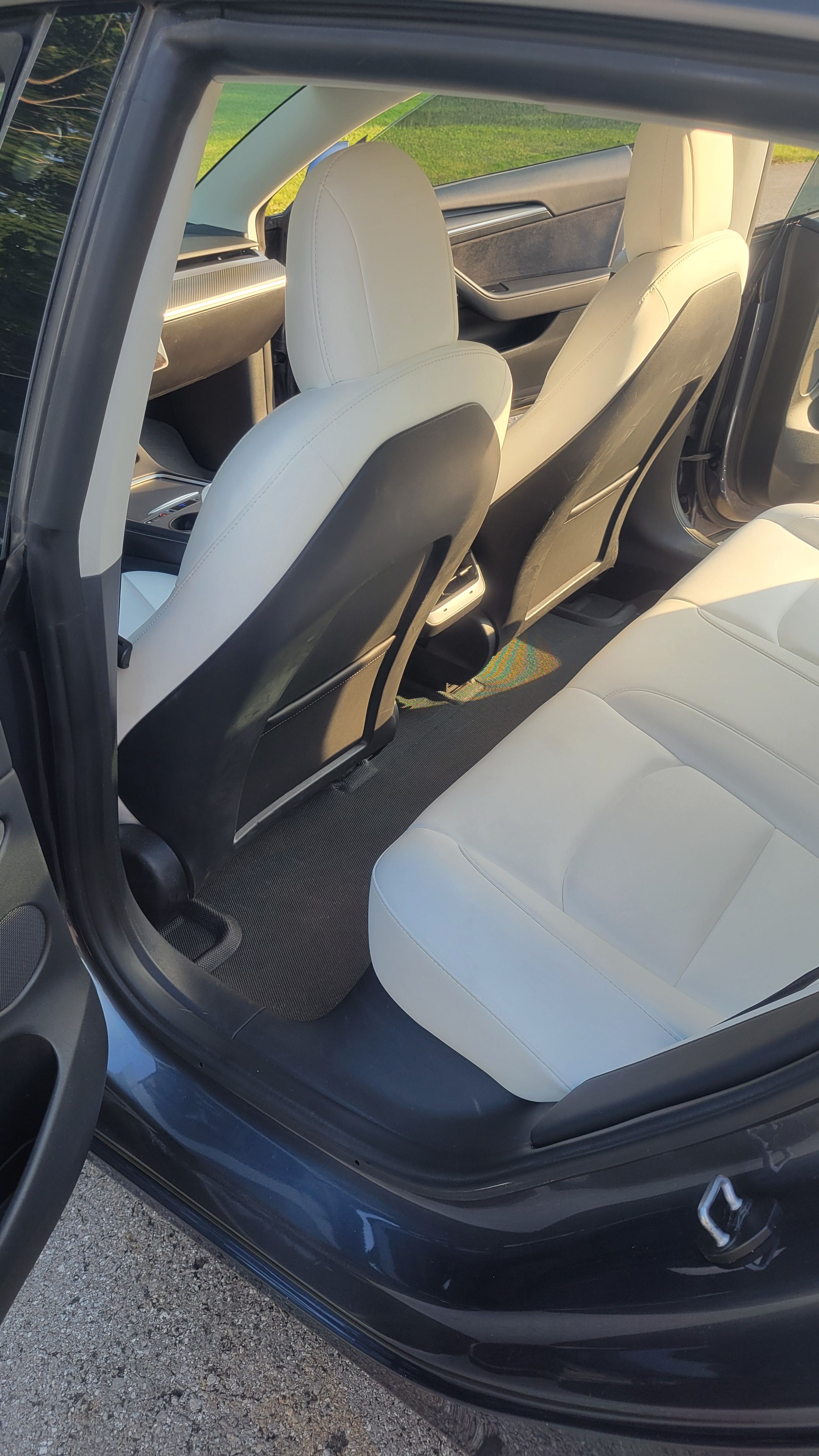Used 2022 Tesla Model 3 Long Range AWD/4WD image 10