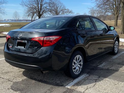 Used 2019 Toyota Corolla LE image 9