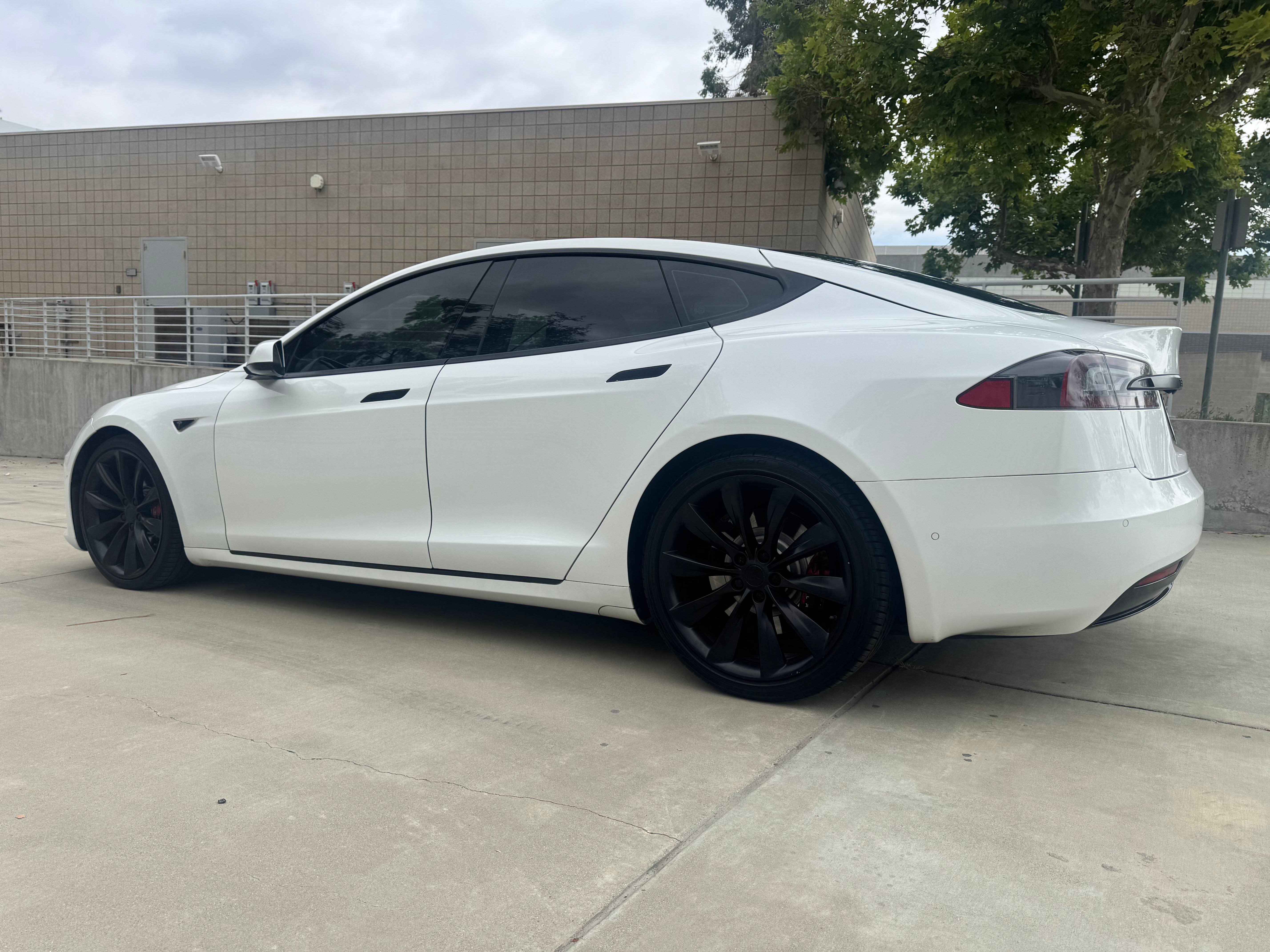 Used 2016 Tesla Model S 90D AWD/4WD image 8