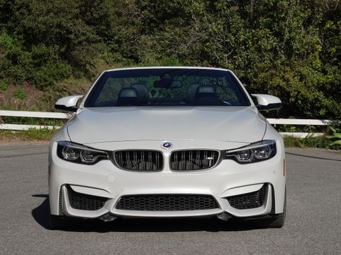 Used 2019 BMW M4 Convertible w/ Competition Package image 2