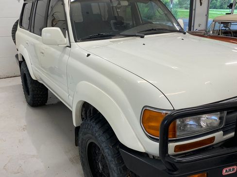 Used 1992 Toyota Land Cruiser image 2