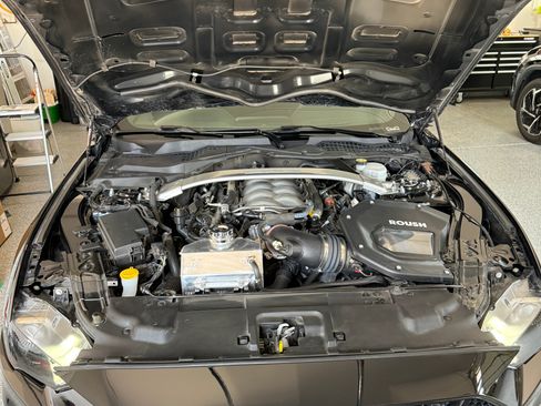 Used 2019 Ford Mustang GT Premium w/ Equipment Group 401A RWD image 30