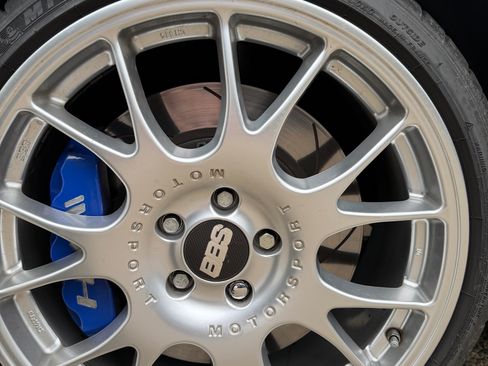 Used 2008 Volkswagen R32 AWD/4WD image 6