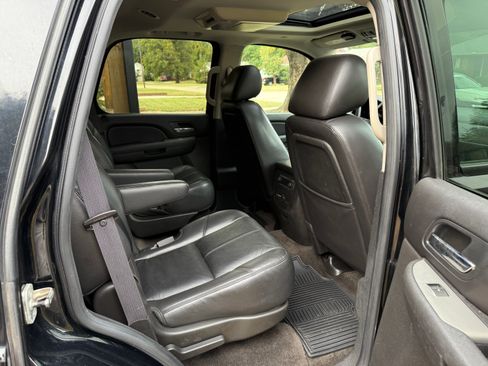 Used 2011 Chevrolet Tahoe LT image 12