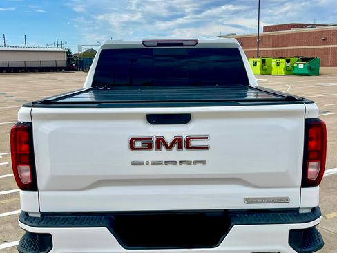 Used 2021 GMC Sierra 1500 Elevation w/ Preferred Package image 9