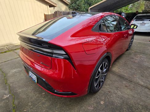 Used 2024 Toyota Prius Prime image 4