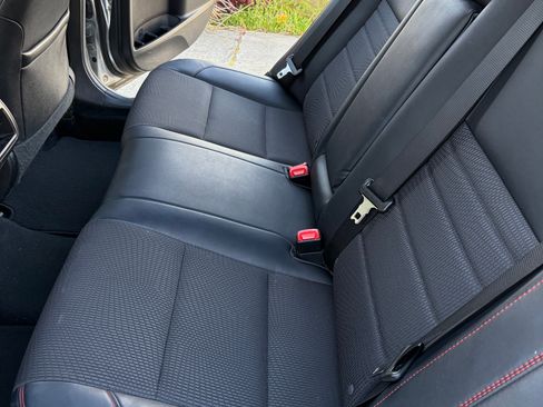 Used 2016 Toyota Camry SE image 8