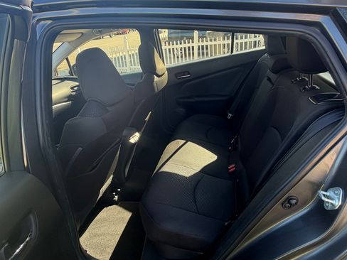 Used 2019 Toyota Prius LE w/ Carpet Mat Package FWD image 10