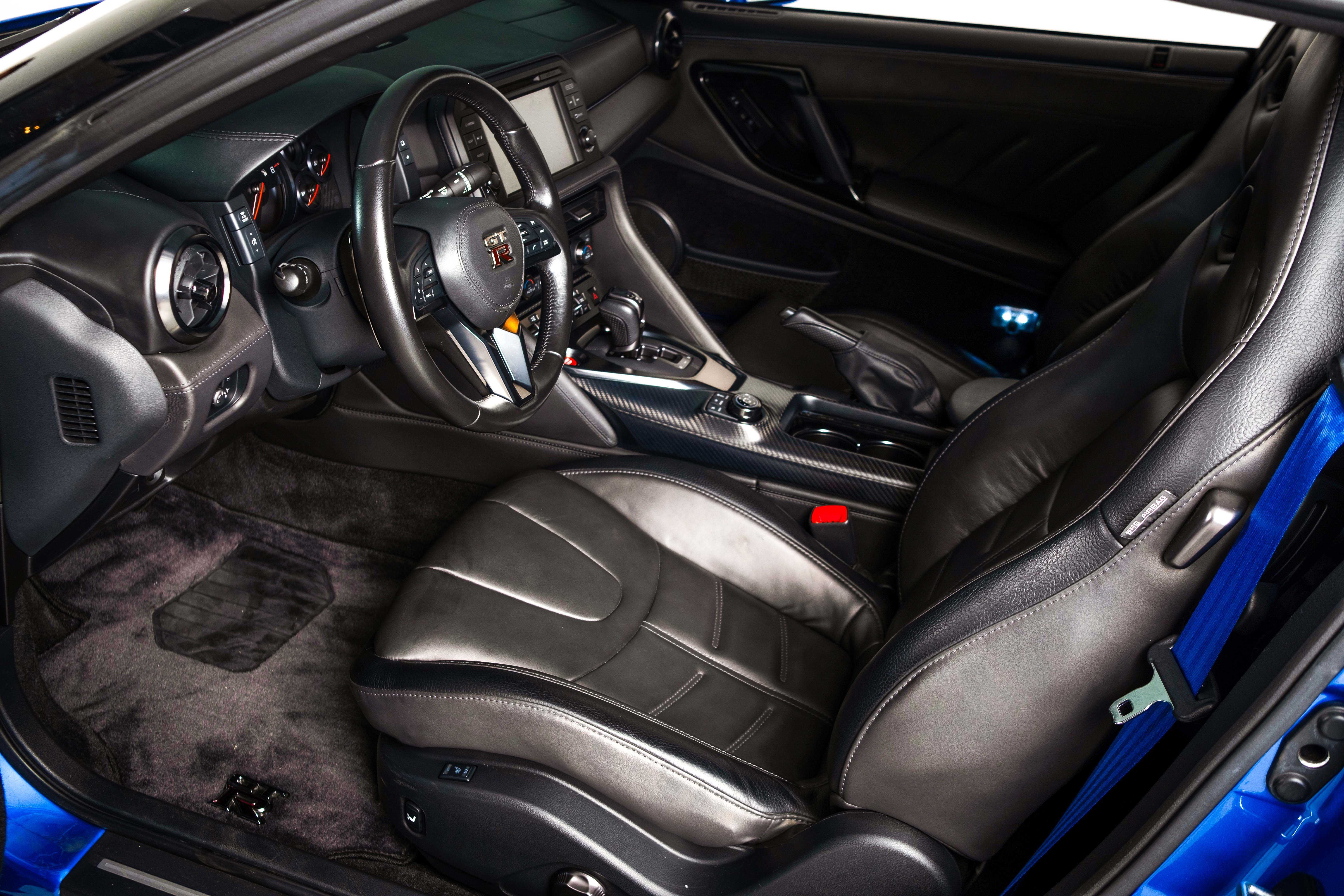 Used 2021 Nissan GT-R Premium AWD/4WD image 16