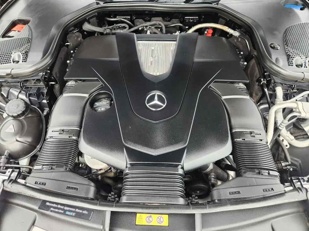 Used 2018 Mercedes-Benz E 400 4MATIC Coupe image 20