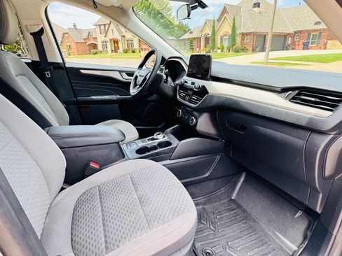 Used 2021 Ford Escape SE FWD image 13