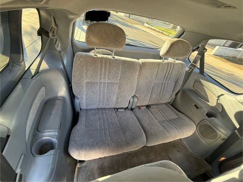 Used 2000 Toyota Sienna LE image 10