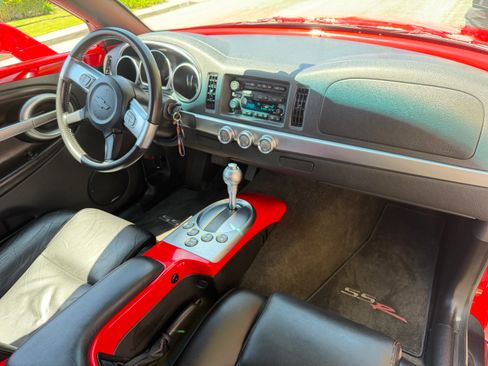 Used 2003 Chevrolet SSR w/ Preferred Equipment Group RWD image 4