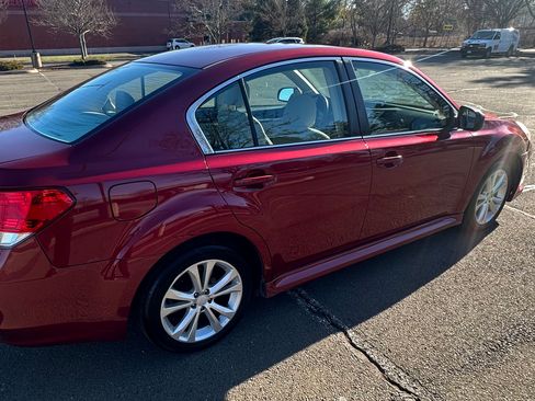 Used 2014 Subaru Legacy 2.5i AWD/4WD image 8