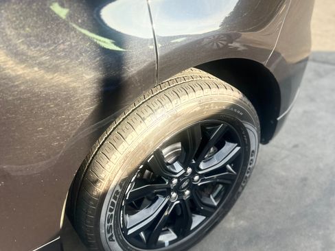 Used 2023 Ford Edge SE w/ Black Appearance Package AWD/4WD image 8
