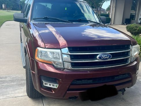 Used 2015 Ford Expedition EL XLT w/ Equipment Group 202A AWD/4WD image 1