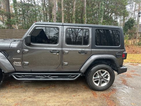 Used 2022 Jeep Wrangler Unlimited Sahara image 13