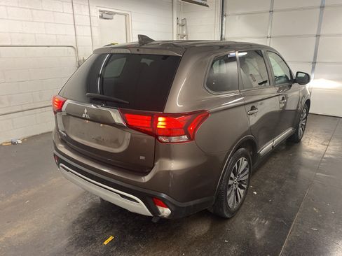Used 2020 Mitsubishi Outlander SE image 8