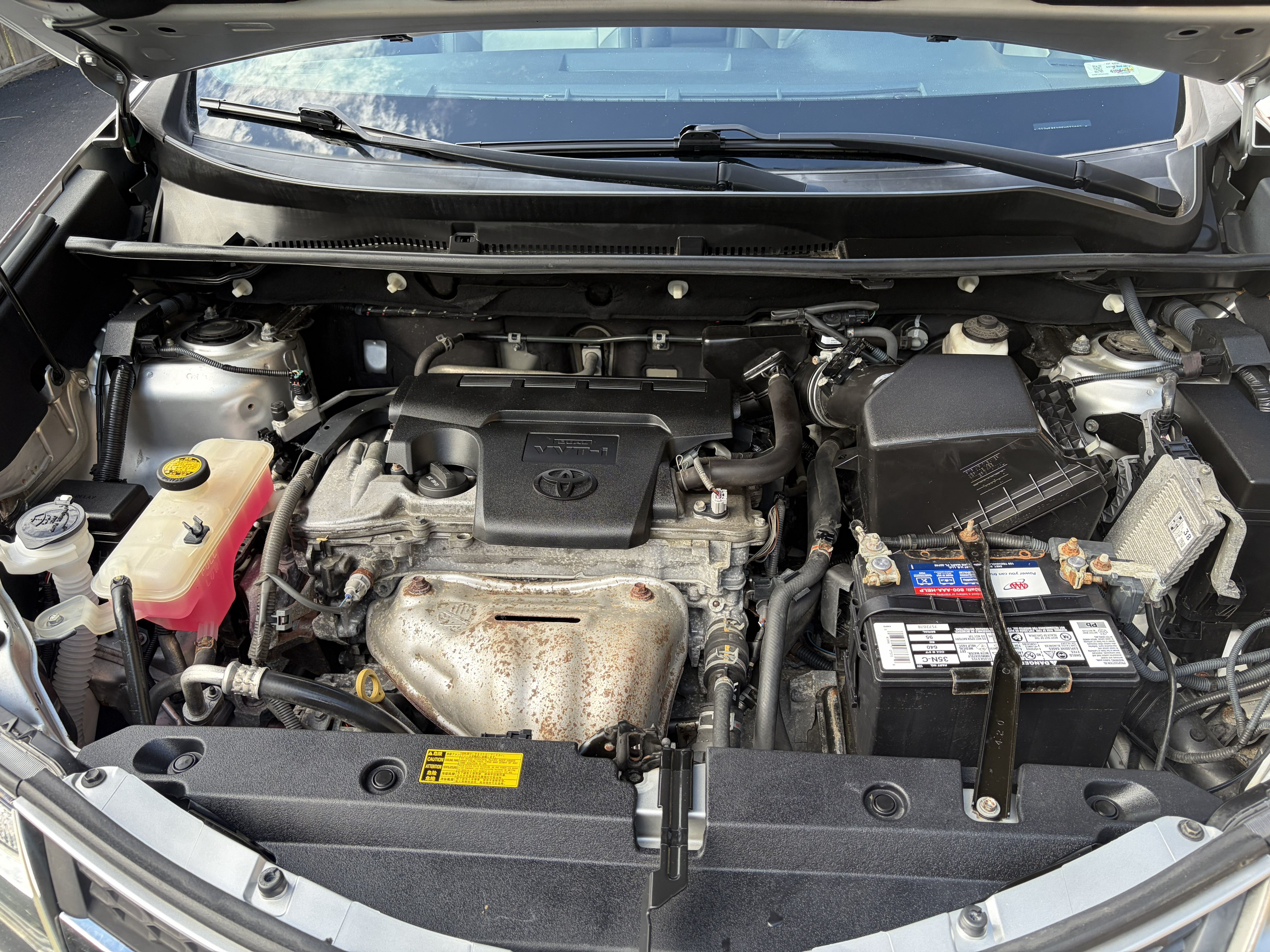 Used 2014 Toyota RAV4 XLE FWD image 11