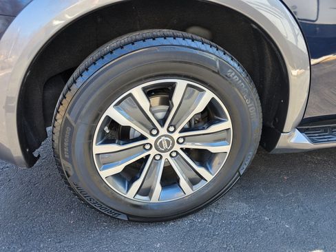 Used 2018 Nissan Armada SL w/ Premium Package image 28