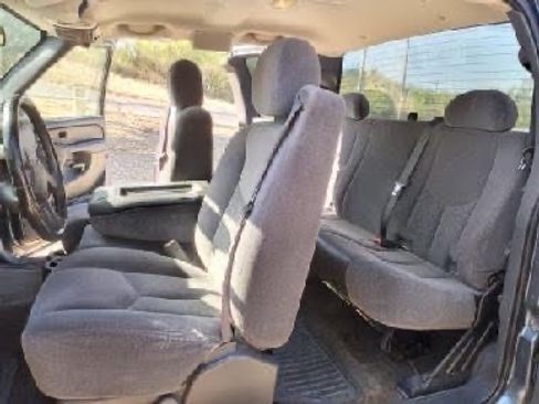 Used 2006 Chevrolet Silverado 1500 LT image 2