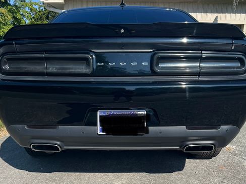 Used 2017 Dodge Challenger GT w/ GT Interior Package image 5