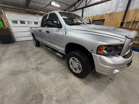 Used 2005 Dodge Ram 3500 Truck SLT AWD/4WD image 24