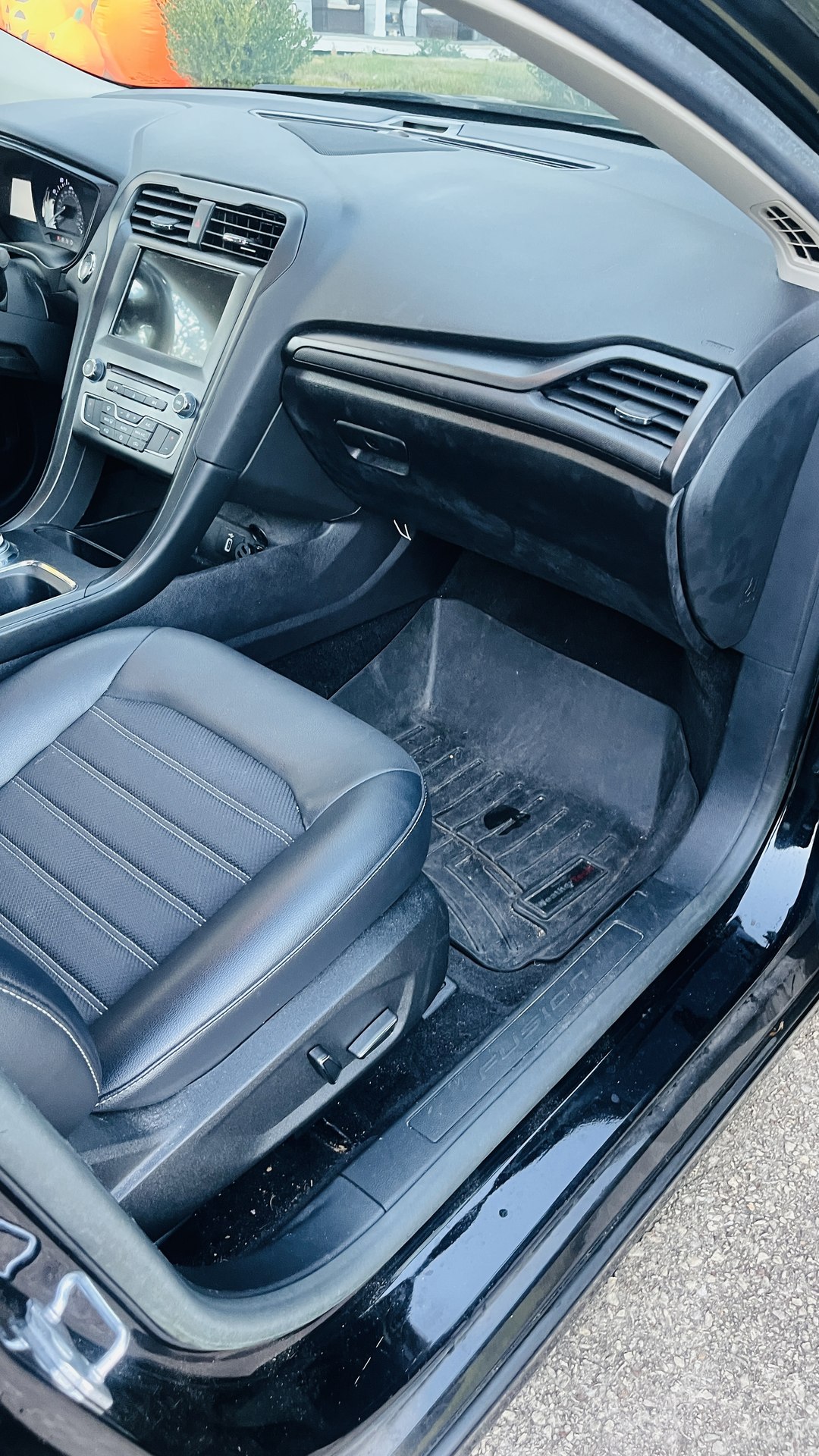 Used 2018 Ford Fusion SE FWD image 20