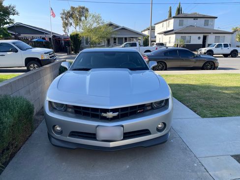 Used 2010 Chevrolet Camaro LT w/ LPO, Ground Effects Package RWD image 2