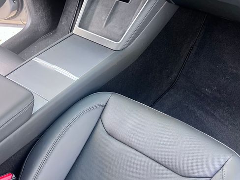 Used 2026 Tesla Model Y Long Range image 14