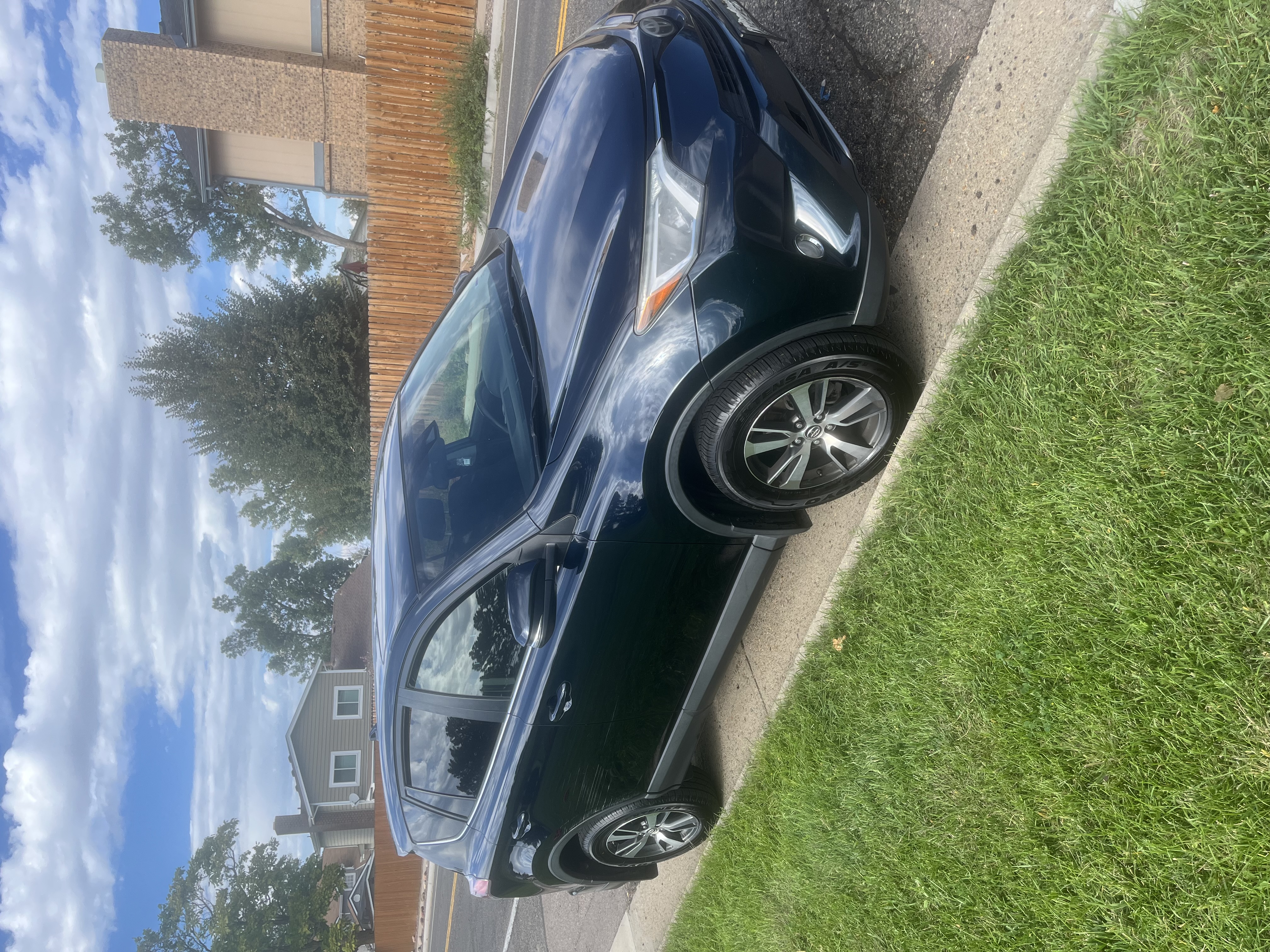 Used 2017 Toyota RAV4 XLE w/ Carpet Mat Package FWD image 12