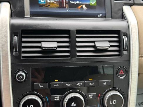 Used 2015 Land Rover Discovery Sport HSE AWD/4WD image 19