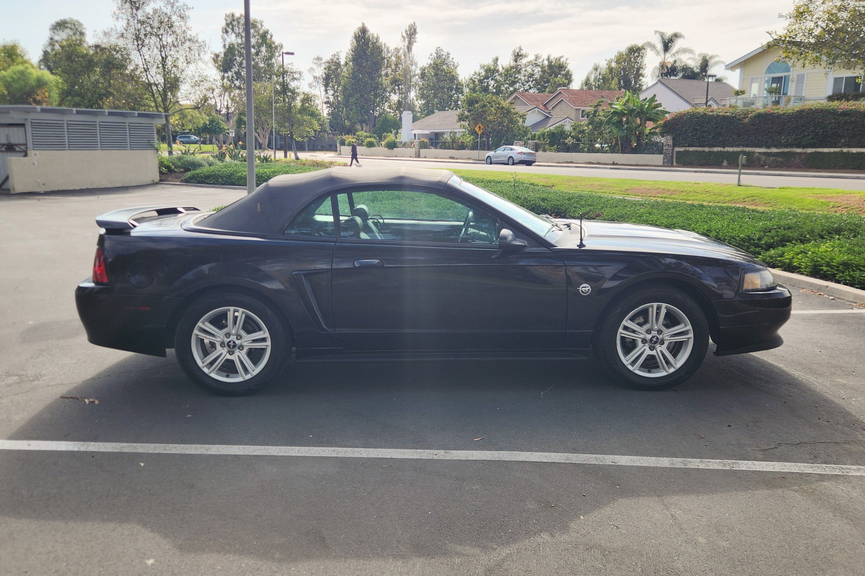 Used 2004 Ford Mustang Premium RWD image 5