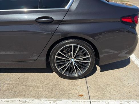 Used 2021 BMW 540i w/ Convenience Package image 17