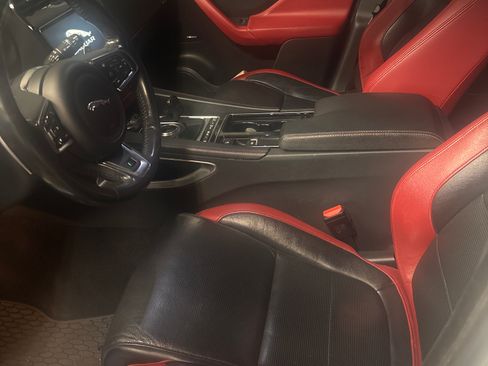 Used 2019 Jaguar F-PACE S image 2