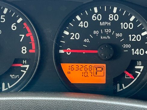 Used 2005 Nissan Frontier NISMO w/ (J01) Sunroof Pkg image 12