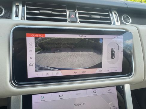 Used 2020 Land Rover Range Rover HSE image 11