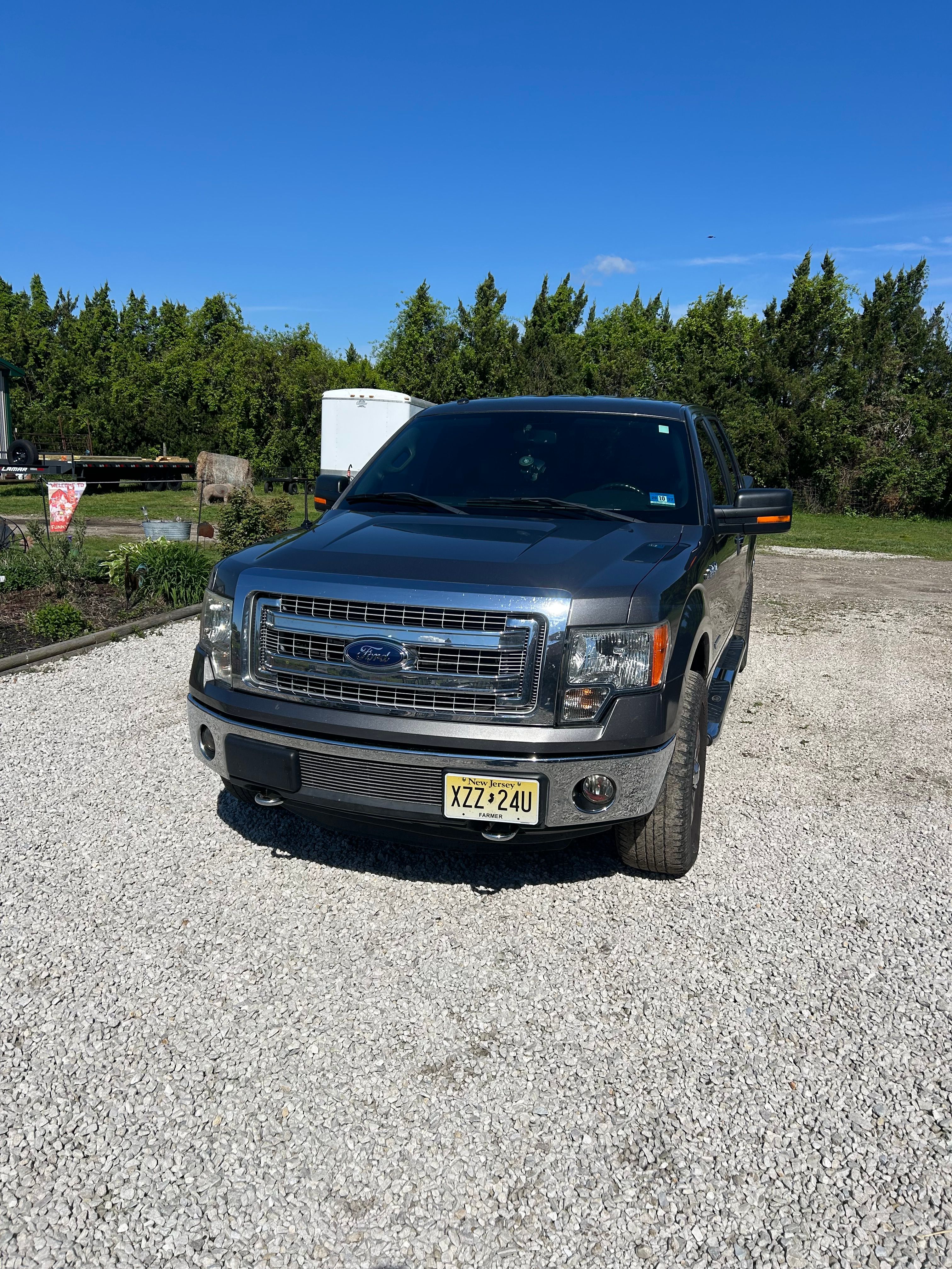 Used 2013 Ford F150 XLT w/ Luxury Equipment Group AWD/4WD image 2
