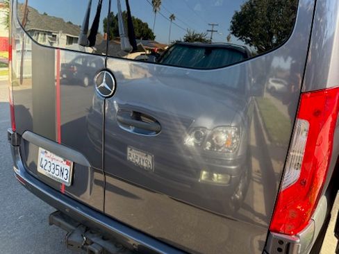 Used 2022 Mercedes-Benz Sprinter 2500 image 11