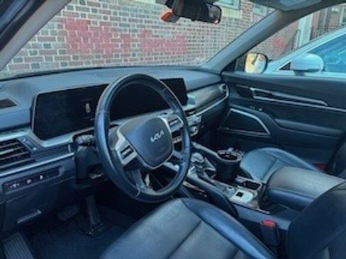 Used 2024 Kia Telluride S w/ S Sunroof Package AWD/4WD image 2