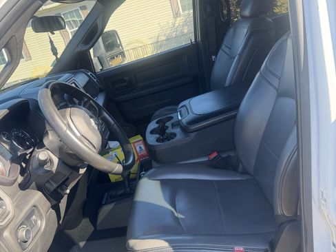 Used 2023 RAM 4500 Tradesman w/ Chrome Appearance Group image 5