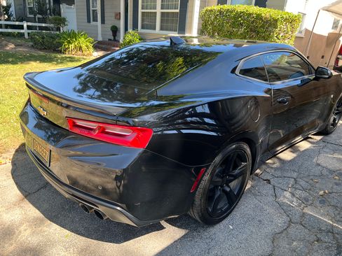Used 2016 Chevrolet Camaro LT image 6