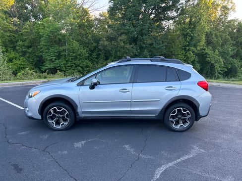 Used 2015 Subaru Crosstrek 2.0i Limited w/ Popular Package #1 AWD/4WD image 10