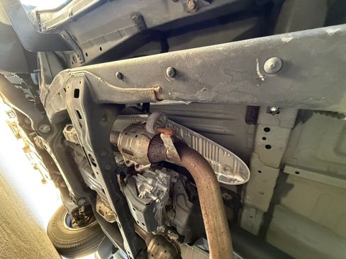 Used 2011 Toyota Tundra 4x4 Double Cab w/ Tow Pkg image 18