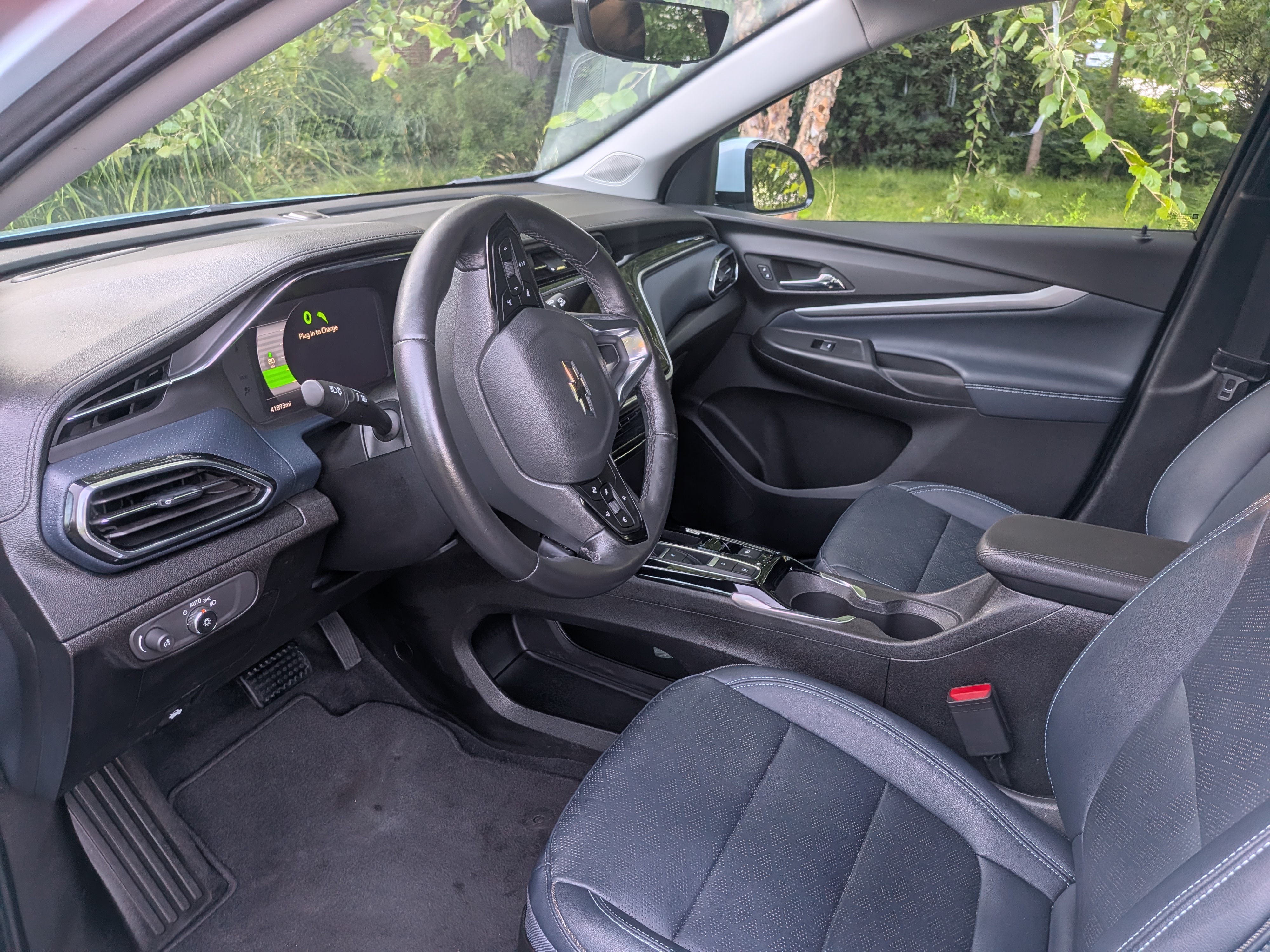 Used 2023 Chevrolet Bolt EUV Premier FWD image 2