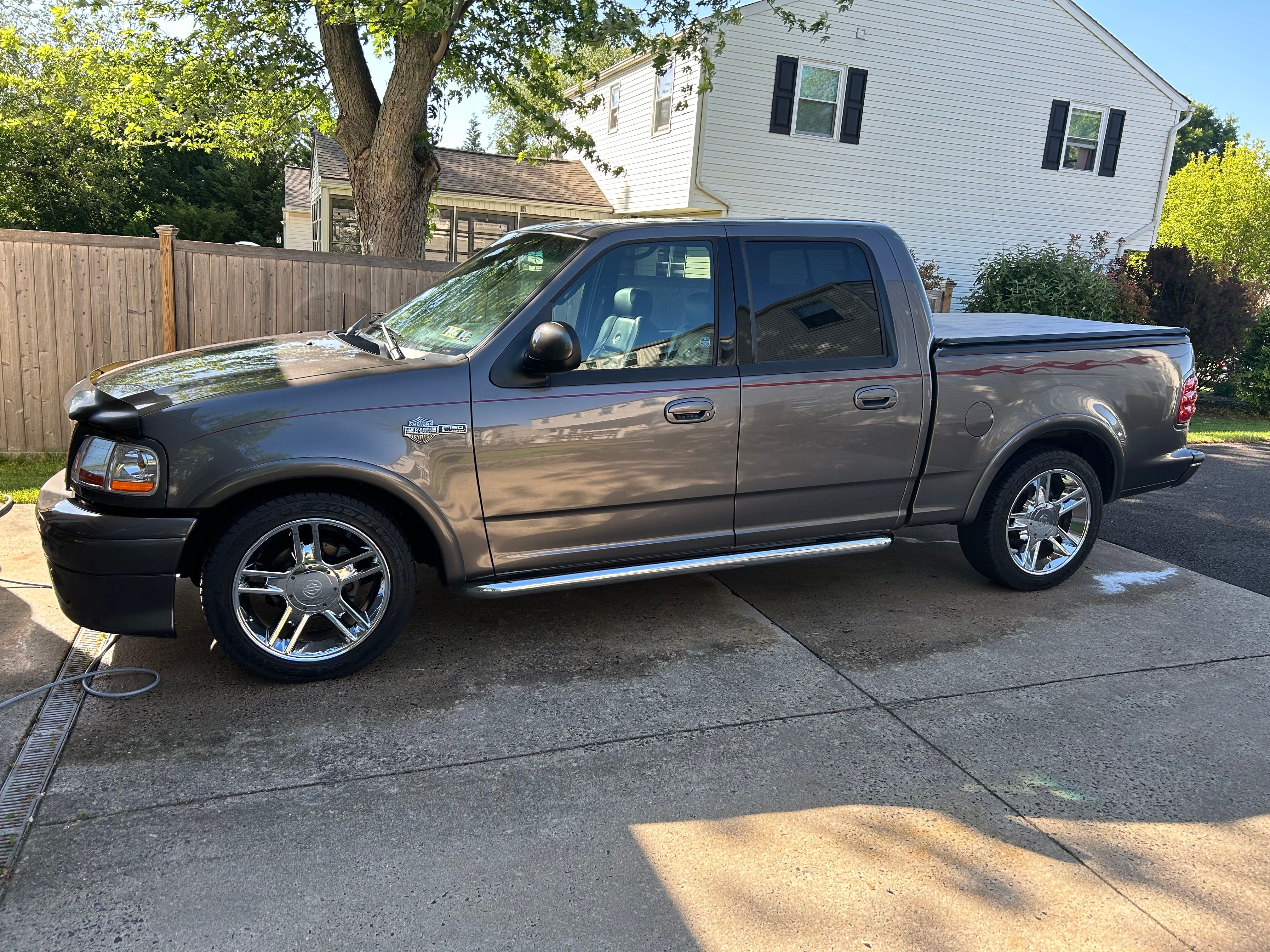 Used 2002 Ford F150 Harley-Davidson RWD image 5