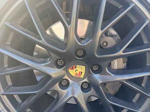 Used 2018 Porsche Panamera image 12