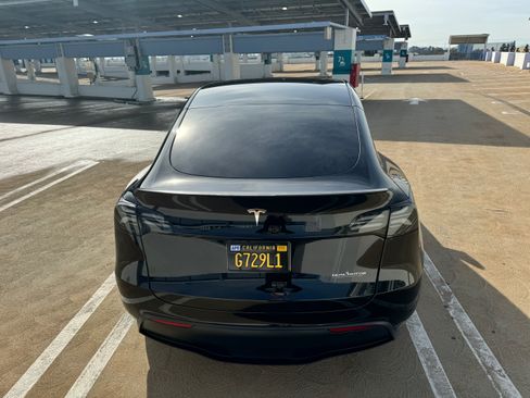 Used 2023 Tesla Model Y Performance AWD/4WD image 5
