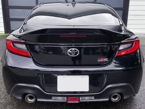 Used 2024 Toyota GR86 Premium image 6